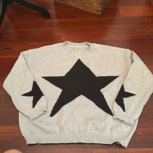 NWOT Grey lightweight Sweater With Black Stars Medium